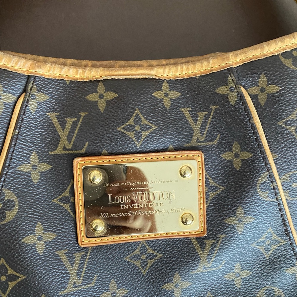 LOUIS VUITTON Monogram Galliera PM - Picture 5 of 16